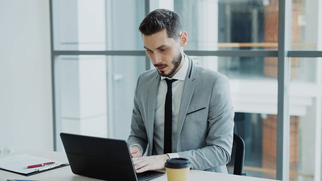 linkedin tips for consultants